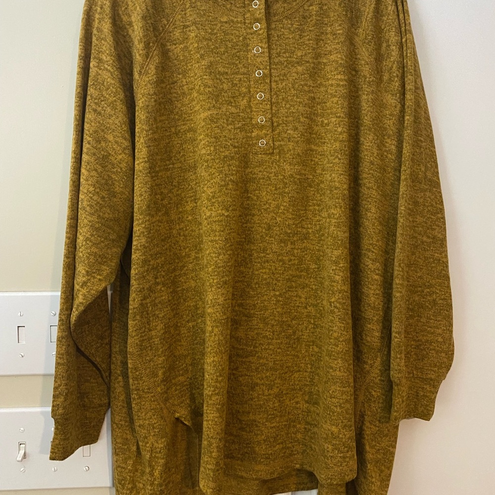 Zenana Outfitters Golden Knit Top